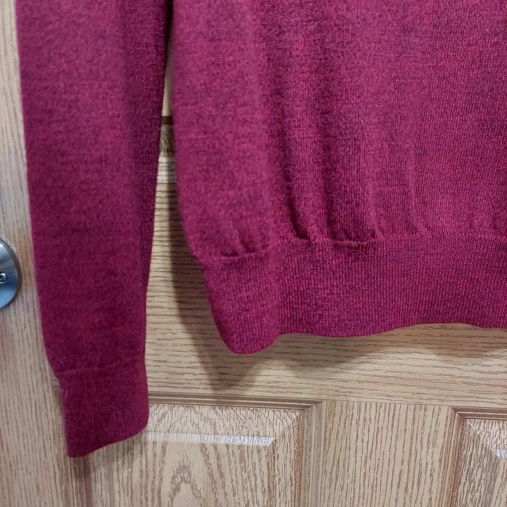 Express Men's Large Extra‎ Fine Merino Wool Modern Fit V-Neck Sweater Red